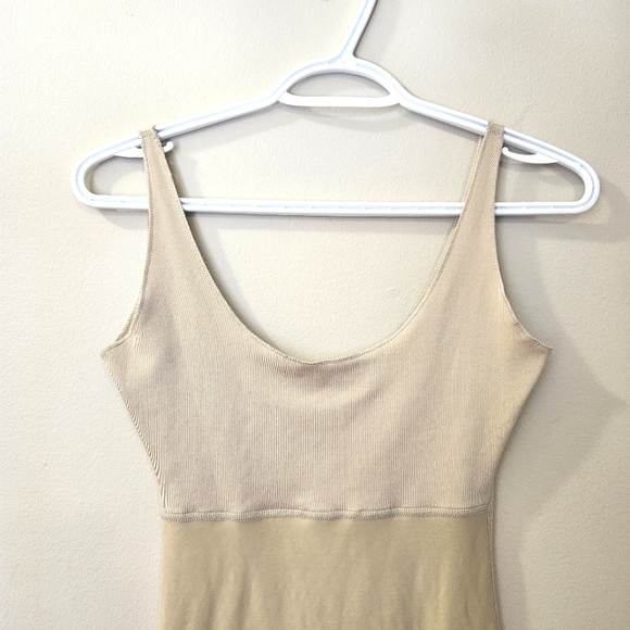 Spanx - Shapewear Nude Slip - Size S - Picture 3 of 5